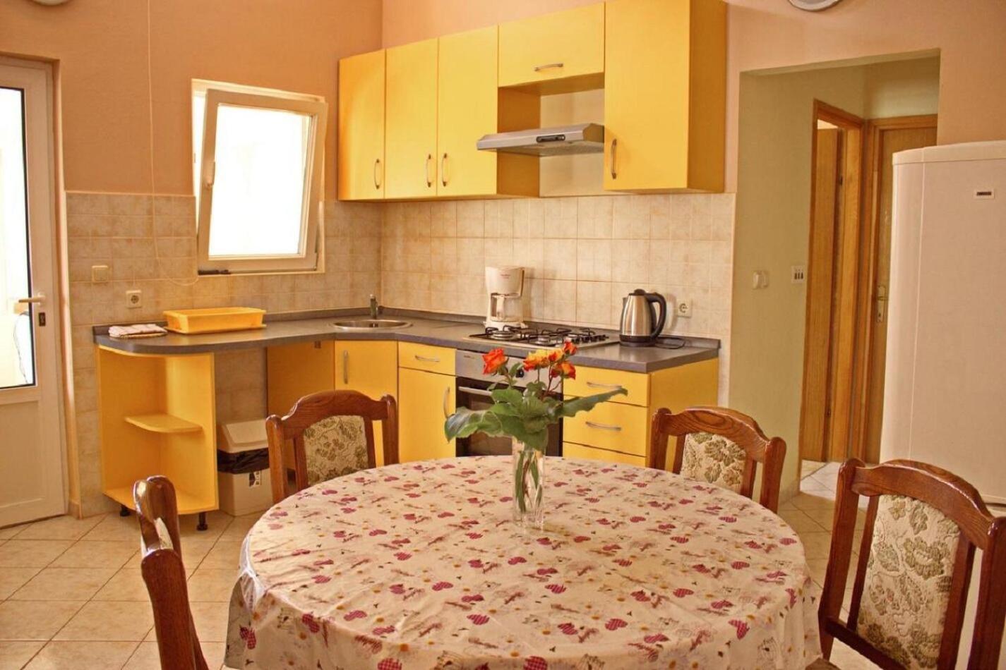 Apartment Dita Nin Exteriör bild