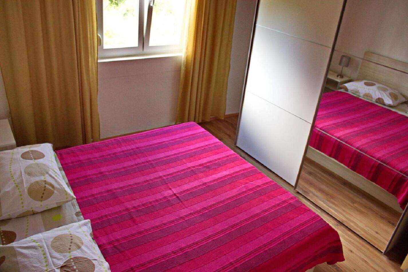 Apartment Dita Nin Exteriör bild
