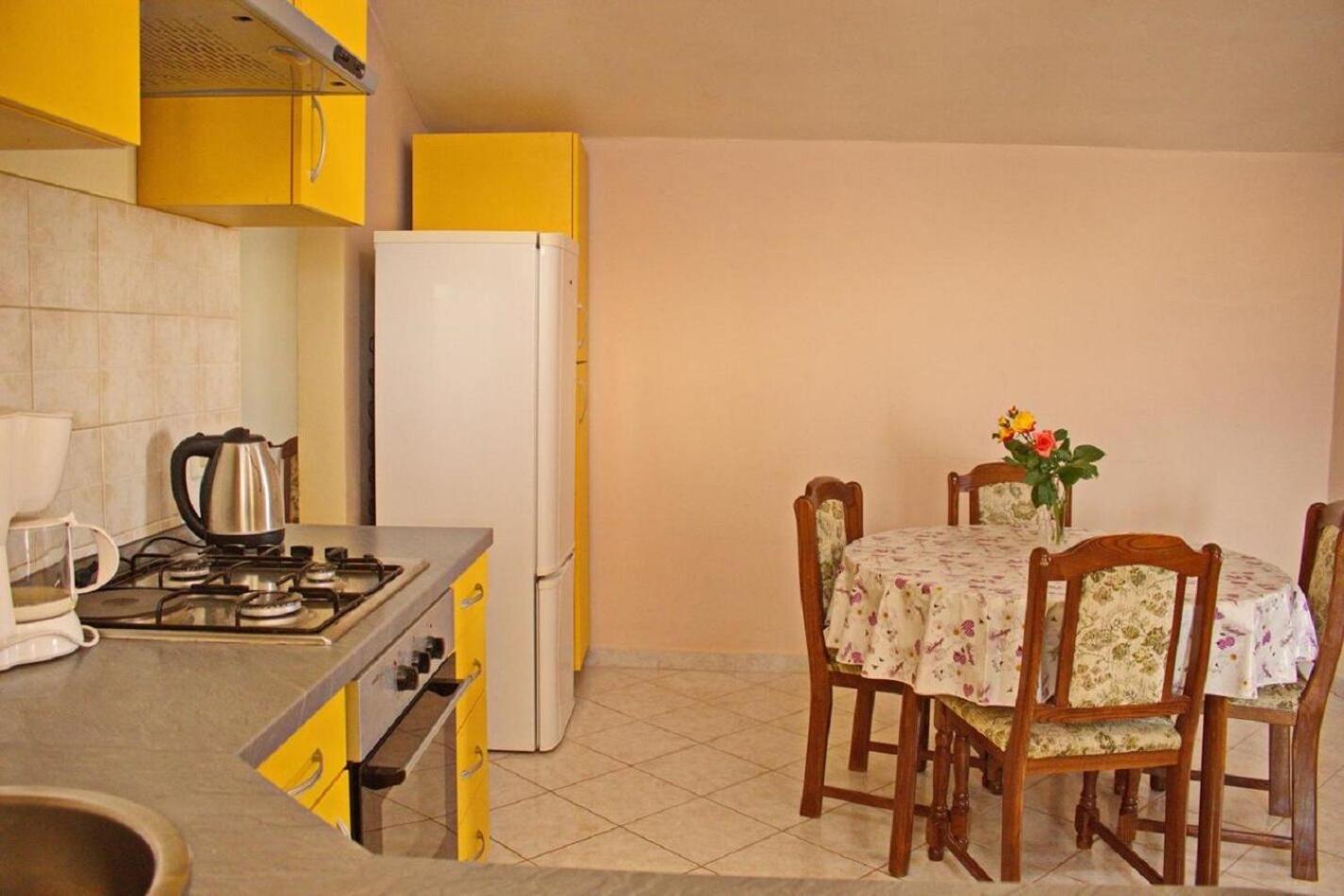 Apartment Dita Nin Exteriör bild